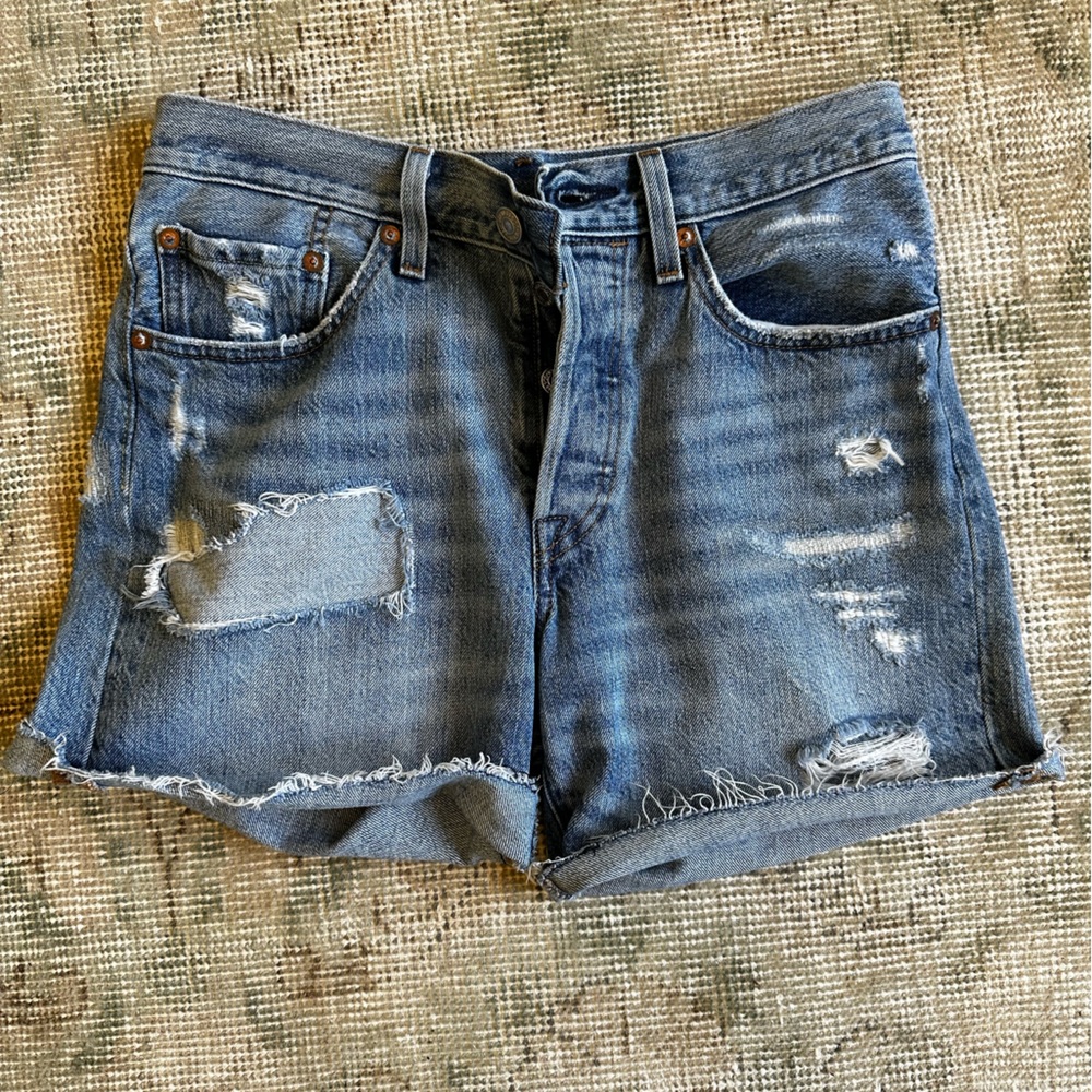 Levi 501 jean short - size 26